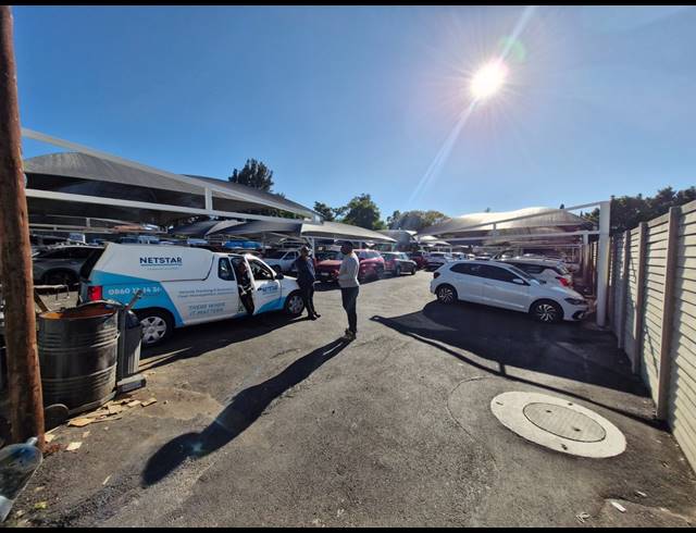 3,000M² SHOWROOM FOR SALE IN LYNDHURST